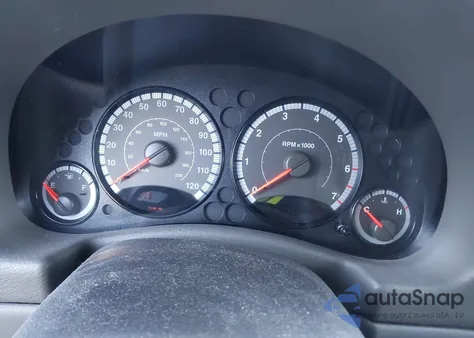 2005 Jeep Liberty Sport z USA, uszkodzony, nr VIN 1J4GL48K55W693777